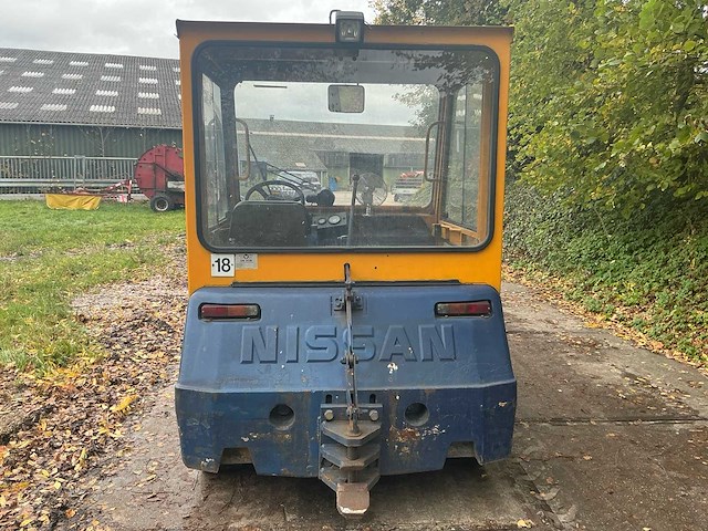 2000 nissan terminal trekker k/166 industriële trekker - afbeelding 22 van  25
