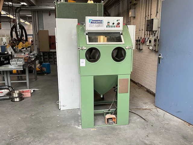 2000 pneumix lca straalcabine - afbeelding 1 van  9