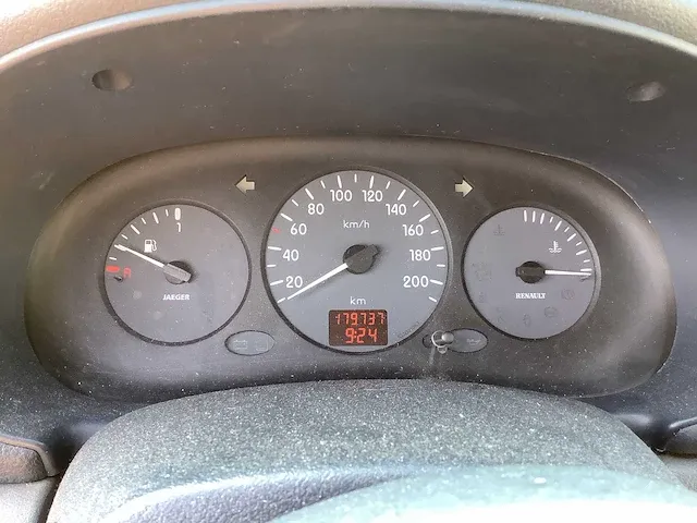 2000 renault clio personenauto - afbeelding 4 van  23