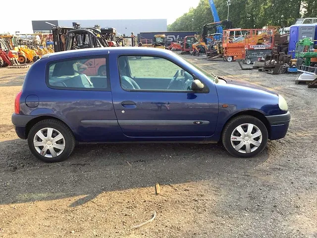 2000 renault clio personenauto - afbeelding 20 van  23