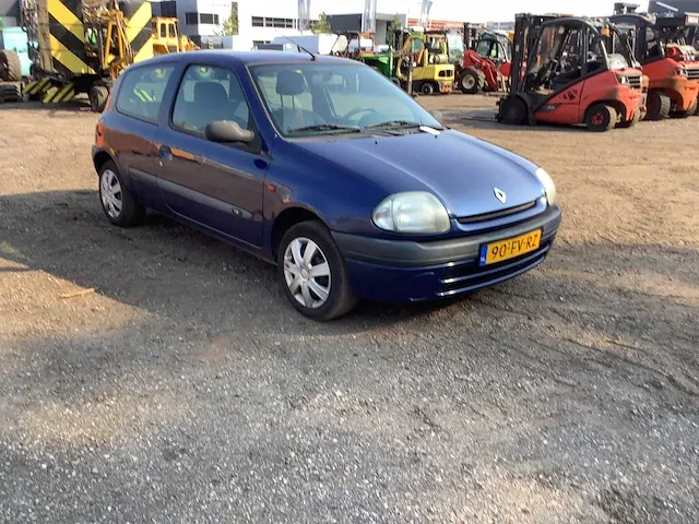 2000 renault clio personenauto - afbeelding 21 van  23