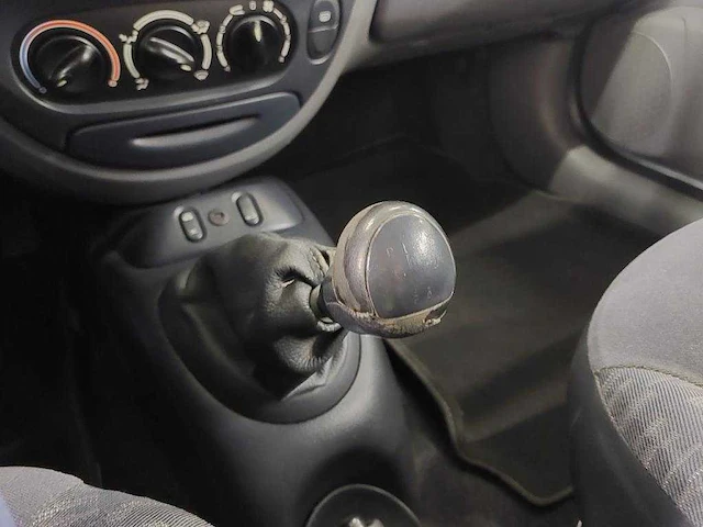 2000 renault mégane cabrio 1.6-16v sport - afbeelding 3 van  15