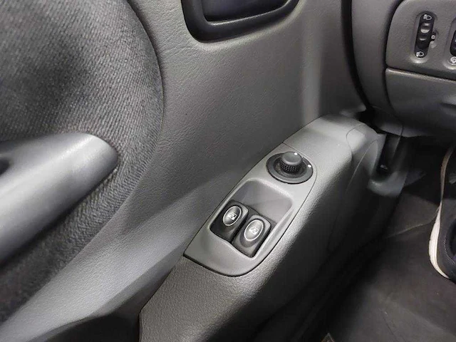 2000 renault mégane cabrio 1.6-16v sport - afbeelding 4 van  15