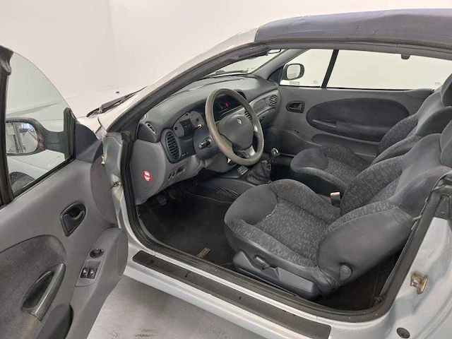 2000 renault mégane cabrio 1.6-16v sport - afbeelding 11 van  15