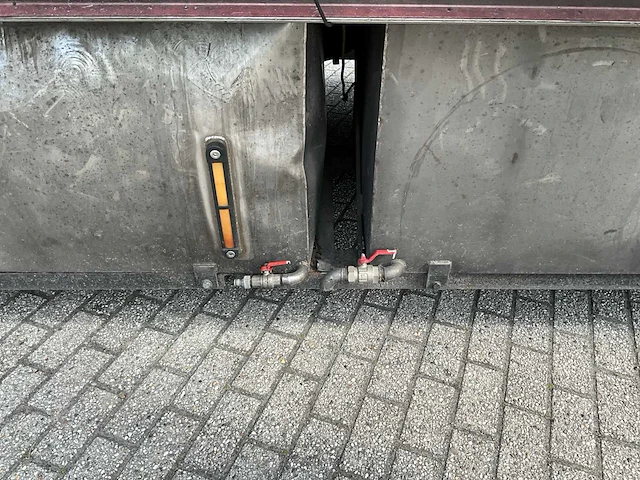 2000 scania r114l 380 vrachtwagen met race opbouw - afbeelding 26 van  67