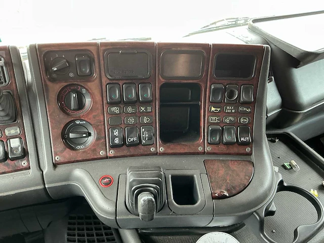 2000 scania r144 vrachtwagen - afbeelding 22 van  57