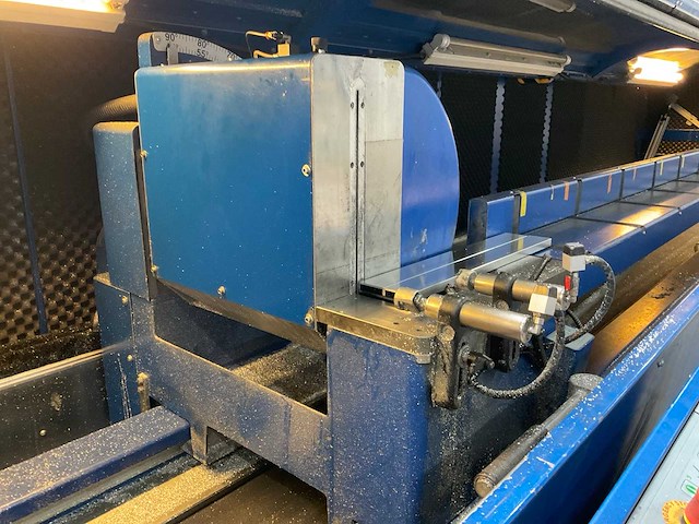 2000 schüco dubbele verstek- profielzaagmachine - afbeelding 4 van  34