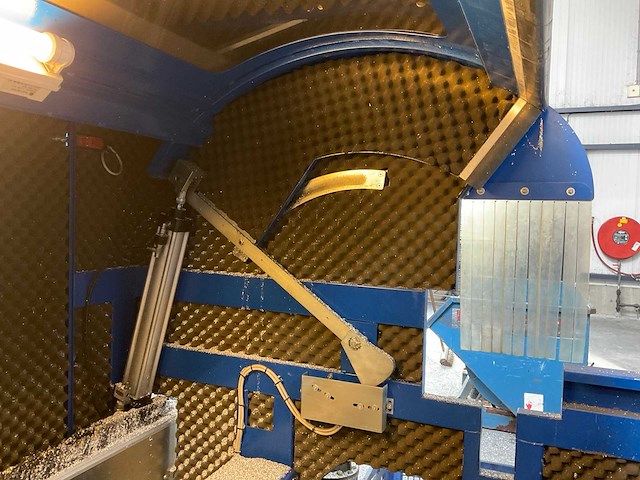 2000 schüco dubbele verstek- profielzaagmachine - afbeelding 15 van  34