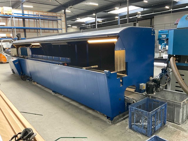 2000 schüco dubbele verstek- profielzaagmachine - afbeelding 23 van  34