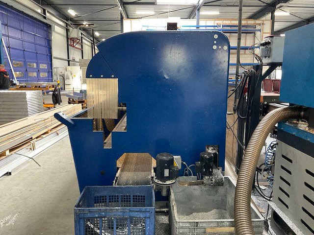 2000 schüco dubbele verstek- profielzaagmachine - afbeelding 29 van  34