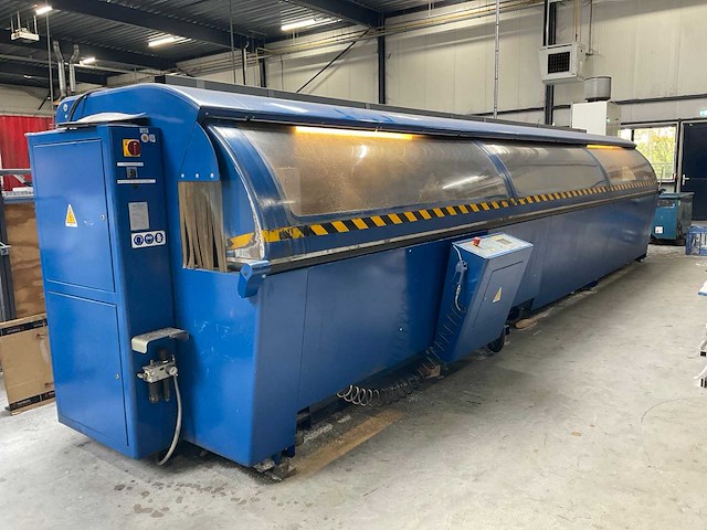 2000 schüco dubbele verstek- profielzaagmachine - afbeelding 32 van  34