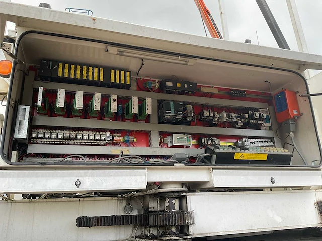 2000 spierings sk598-at5 mobiele torenkraan - afbeelding 11 van  48