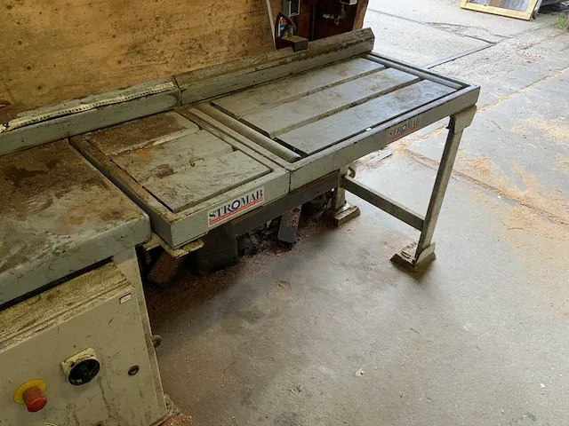 2000 stromab tr 450 onderliggende afkortcirkelzaagmachine - afbeelding 7 van  10