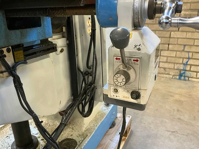 2000 supermax ycm-16vs cnc bedfreesmachine - afbeelding 9 van  29