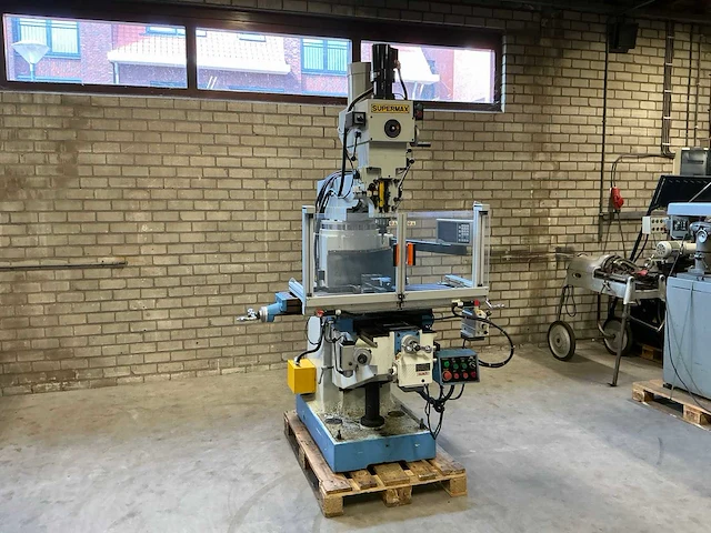 2000 supermax ycm-16vs cnc bedfreesmachine - afbeelding 1 van  29
