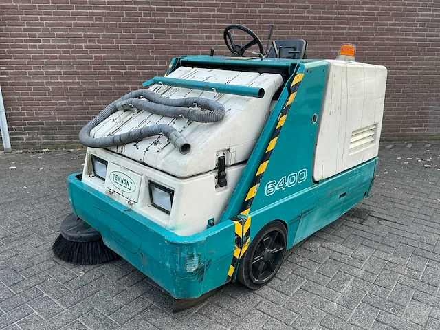 2000 tennant 6400 veegmachine - afbeelding 1 van  15