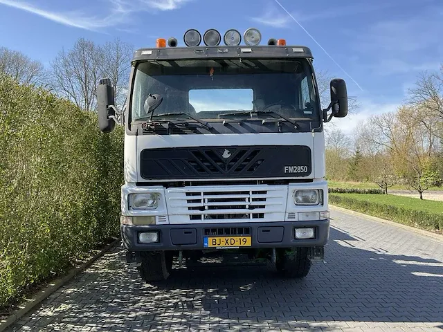 2000 terberg fm2850-t 10x4 vrachtwagen - afbeelding 12 van  38