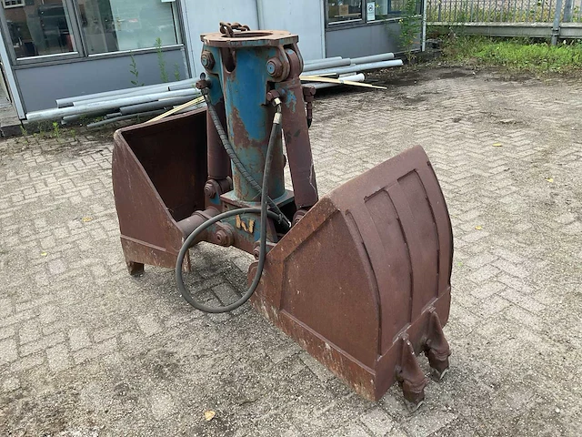 2000 verachtert ggs-25-340 ih cc bl knijpbak - afbeelding 2 van  5