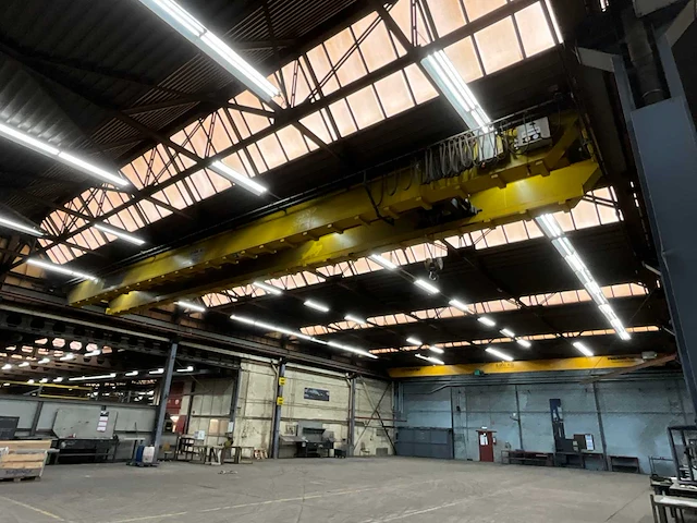 2000 verlinde dubbelligger bovenloophalkraan 10t - afbeelding 12 van  17