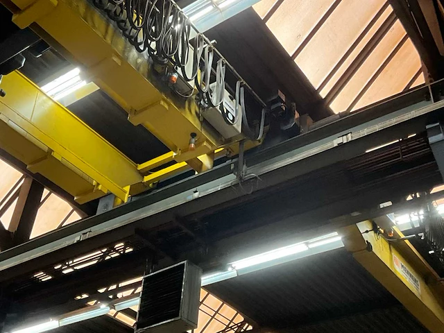 2000 verlinde dubbelligger bovenloophalkraan 10t - afbeelding 15 van  17
