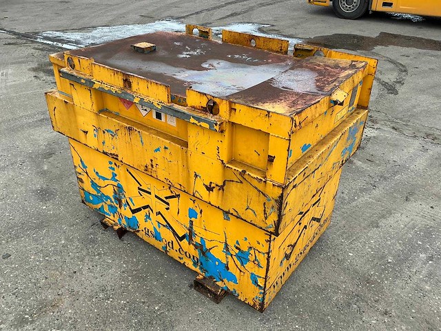 2000l brandstoftank - afbeelding 1 van  14