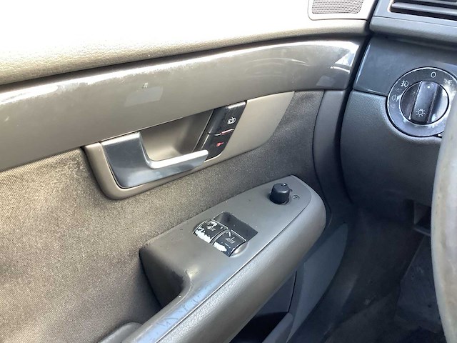 2001 - audi - a4 limousine - 2.0 exclusive - personenauto - afbeelding 3 van  13