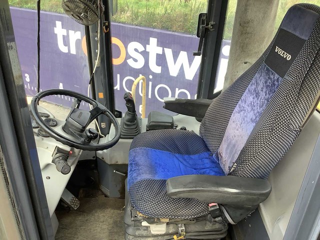 2001 - furukawa - 345-ii - shovel/wiellader - afbeelding 2 van  18