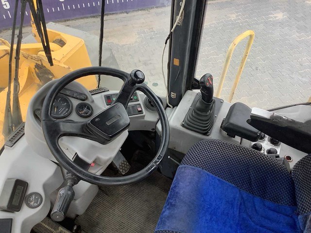 2001 - furukawa - 345-ii - shovel/wiellader - afbeelding 4 van  18