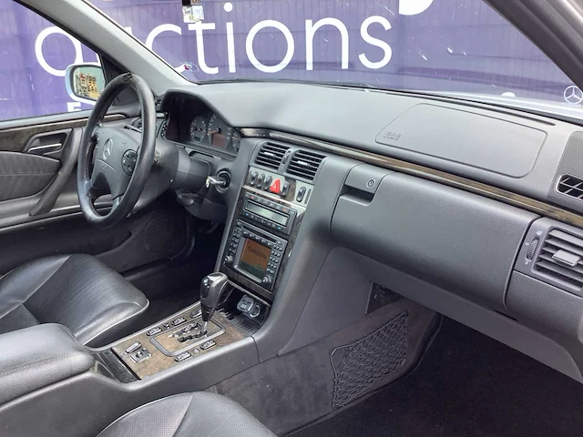 2001 - mercedes-benz - e-klasse - 320 cdi avantgarde - personenauto - afbeelding 18 van  18