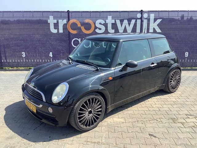 2001 - mini - 1.6 cooper - personenauto - afbeelding 1 van  11
