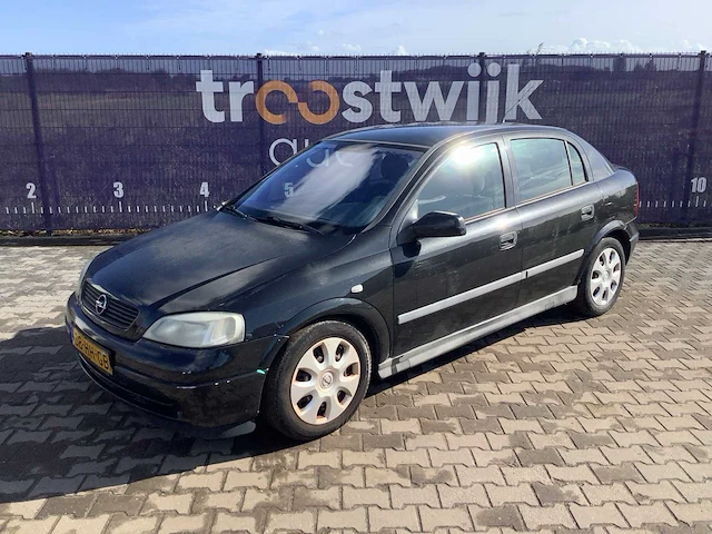 2001 - opel - astra - 1.6 pearl - personenauto - afbeelding 1 van  11