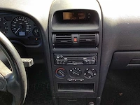 2001 - opel - astra - 1.6 pearl - personenauto - afbeelding 10 van  11
