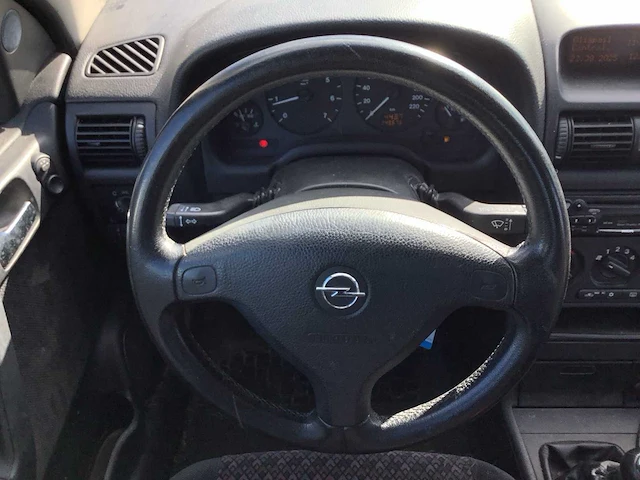 2001 - opel - astra - 1.6 pearl - personenauto - afbeelding 11 van  11