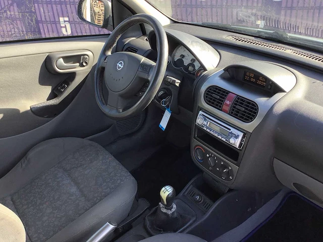 2001 - opel - corsa - 1.4-16v sport - personenauto - afbeelding 9 van  12
