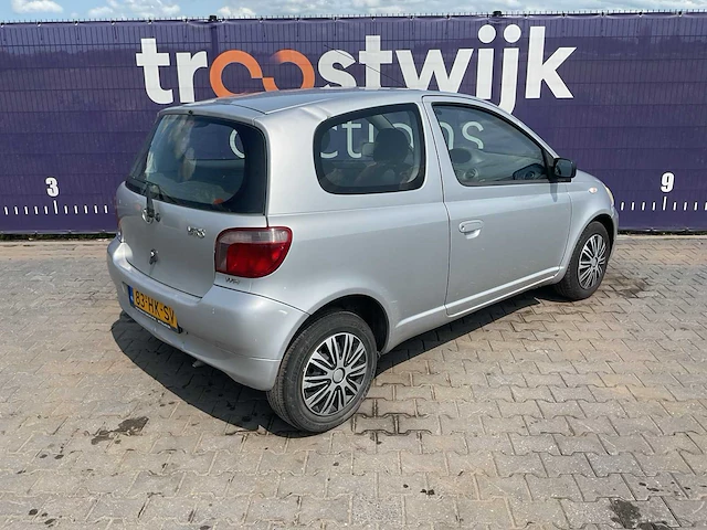 2001 - toyota - yaris - personenauto - afbeelding 6 van  12