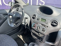 2001 - toyota - yaris - personenauto - afbeelding 11 van  12