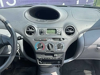 2001 - toyota - yaris - personenauto - afbeelding 12 van  12