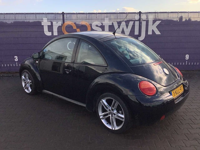 2001 - volkswagen - new beetle - 1.8-5v turbo highl. - personenauto - afbeelding 5 van  11