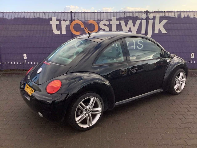 2001 - volkswagen - new beetle - 1.8-5v turbo highl. - personenauto - afbeelding 6 van  11