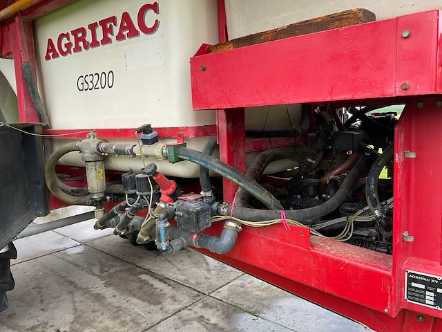 2001 agrifac gs3200 getrokken veldspuit - afbeelding 4 van  34