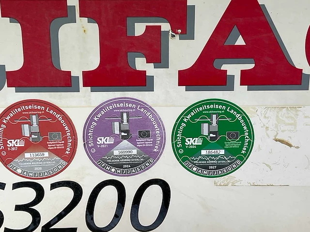 2001 agrifac gs3200 getrokken veldspuit - afbeelding 17 van  34