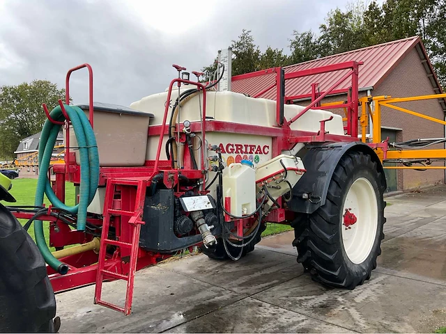 2001 agrifac gs3200 getrokken veldspuit - afbeelding 28 van  34