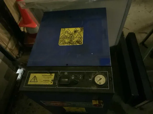 2001 airpress aap500+ zuigercompressor - afbeelding 4 van  9