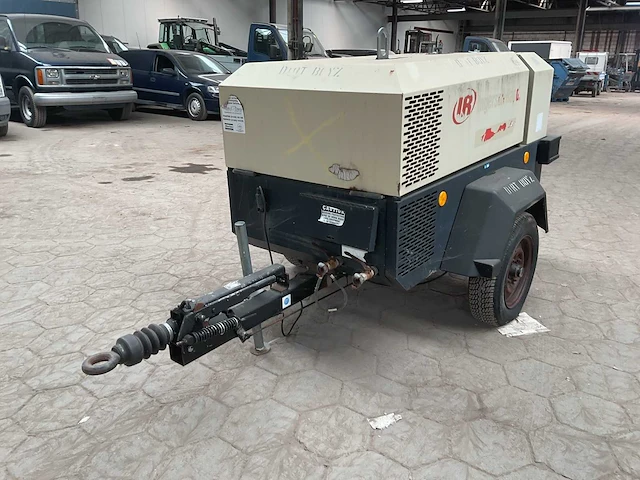 2001 atlas copco luchtcompressor - afbeelding 1 van  8