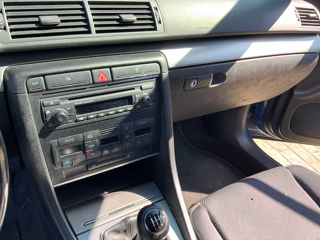 2001 audi a4 limousine personenauto - afbeelding 8 van  25
