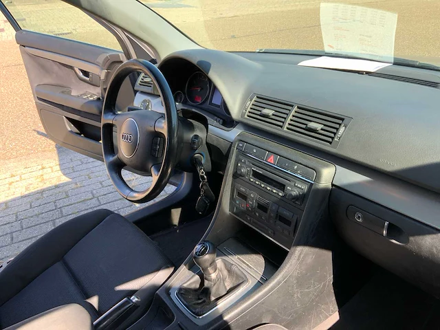 2001 audi a4 limousine personenauto - afbeelding 17 van  25