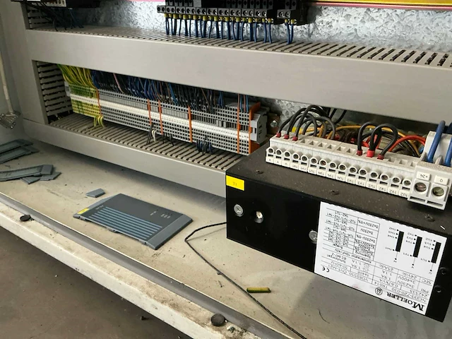 2001 battenfeld ba 500/210 tm spuitgietmachine - afbeelding 14 van  120