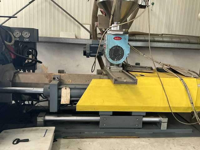 2001 battenfeld ba 500/210 tm spuitgietmachine - afbeelding 24 van  120