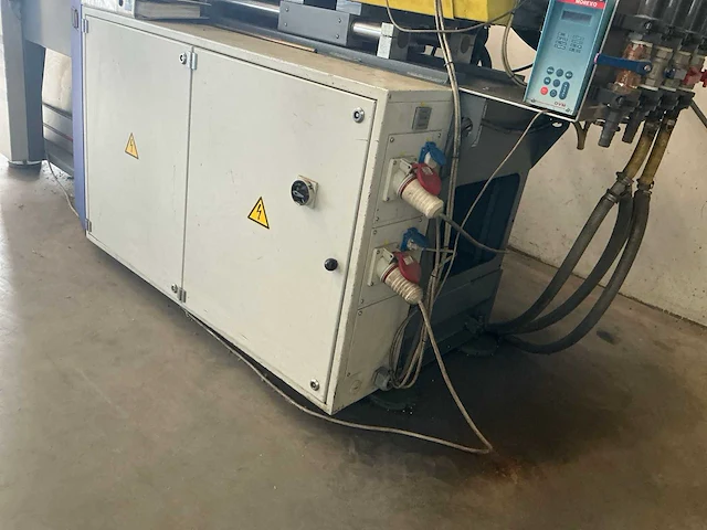 2001 battenfeld ba 500/210 tm spuitgietmachine - afbeelding 28 van  120