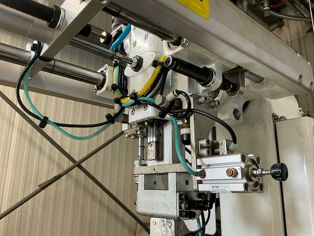 2001 battenfeld ba 500/210 tm spuitgietmachine - afbeelding 102 van  120